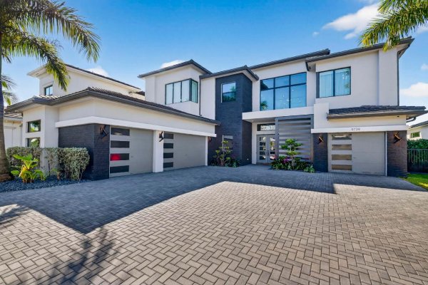 9739 Chianti Classico Boca Raton, FL 33496