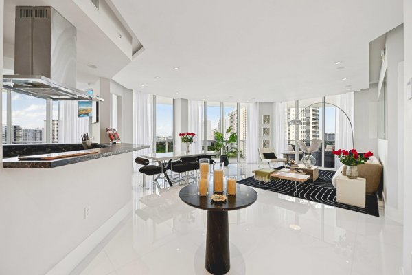 4100 Island #1204 Aventura, FL 33160