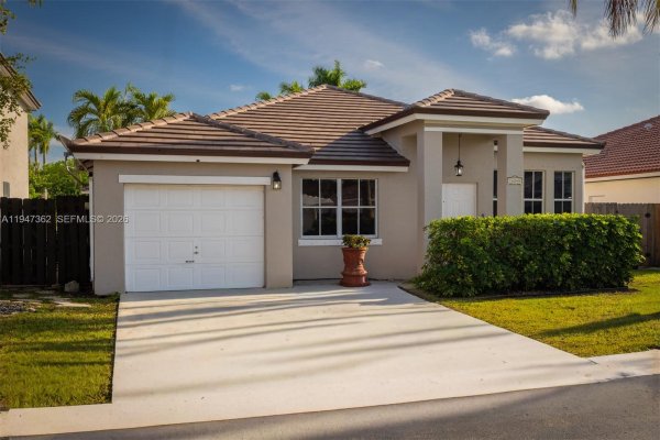16244 SW 81st St Miami, FL 33193