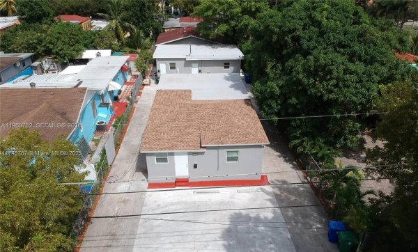 2425 NW 28th St Miami, FL 33142