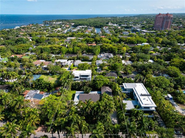 3600 Stewart Ave Miami, FL 33133
