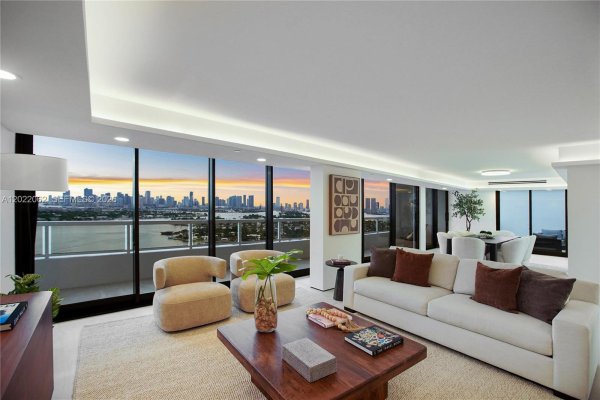 9 Island Ave #T2 Miami Beach, FL 33139