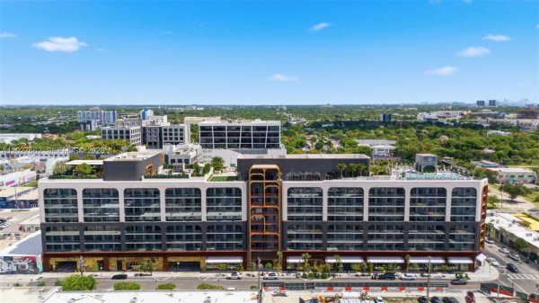 2700 NW 2nd Ave #317 Miami, FL 33127