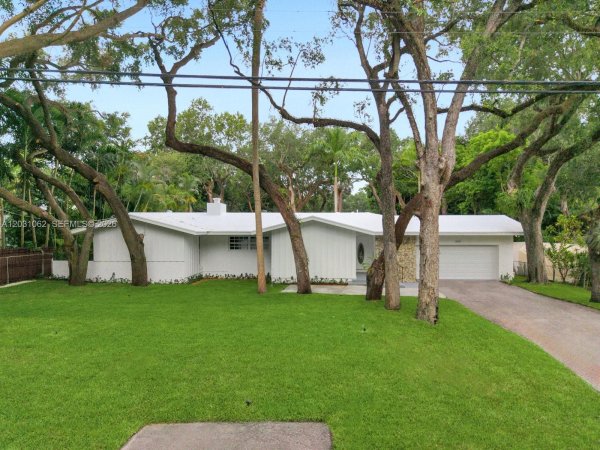 2850 Natoma Miami, FL 33133