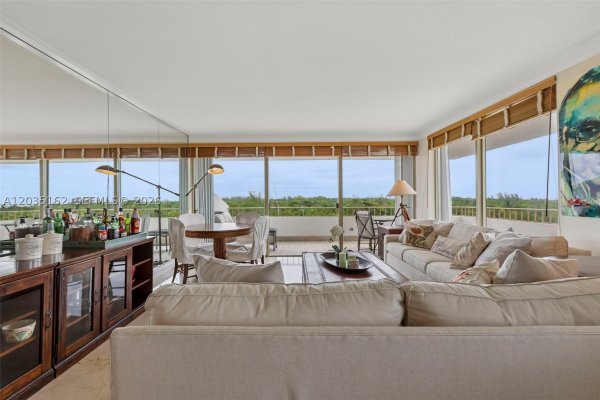 155 Ocean Ln #614 Key Biscayne, FL 33149