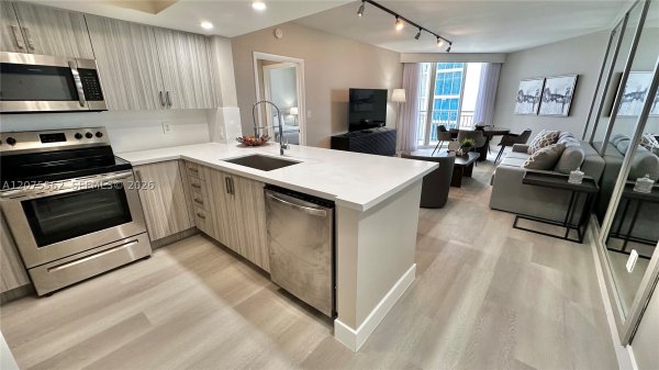 17375 Collins Ave #2003 Sunny Isles Beach, FL 33160