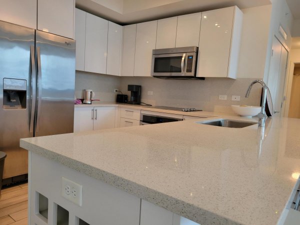 999 SW 1st #1914 Miami, FL 33130