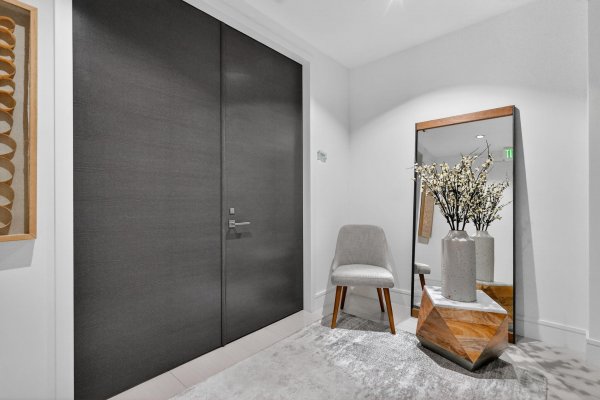 3250 NE 188th #706 Aventura, FL 33180