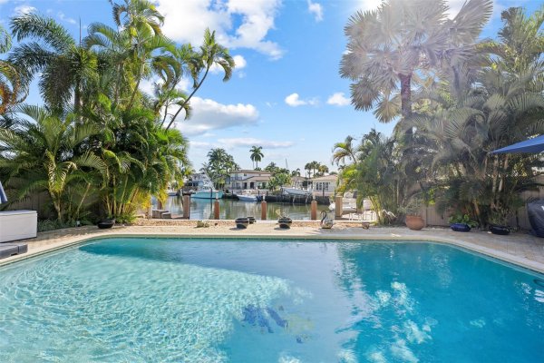 2800 NE 29th Fort Lauderdale, FL 33306