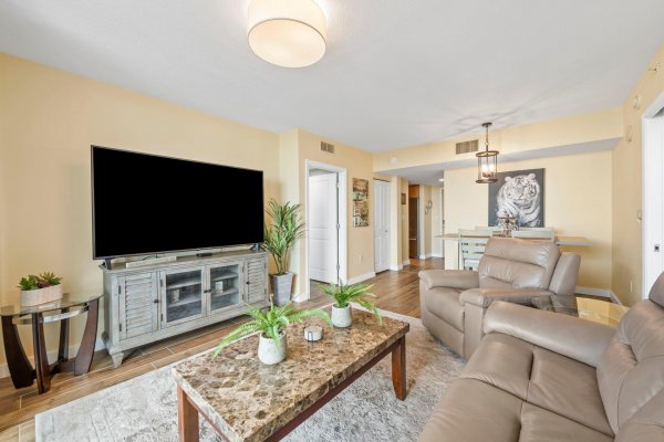 610 W Las Olas #514 Fort Lauderdale, FL 33312