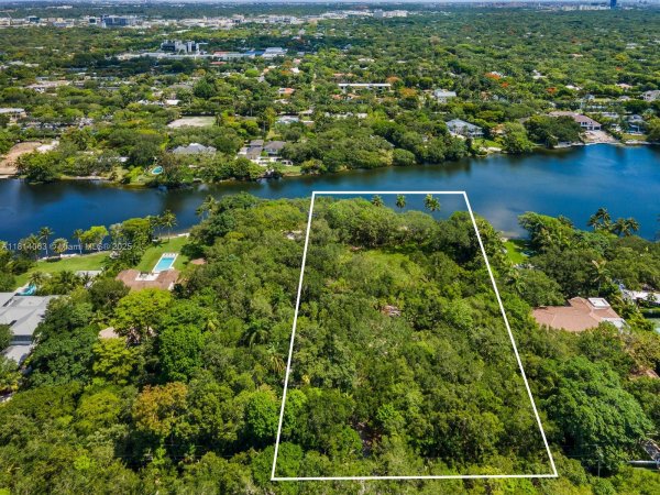 5355 Hammock Dr Coral Gables, FL 33156 5355 Hammock Dr Coral Gables, FL 33156