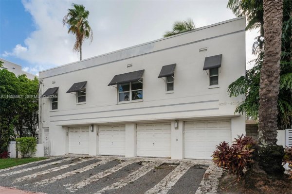 4017 N Meridian Ave #4017 Miami Beach, FL 33140