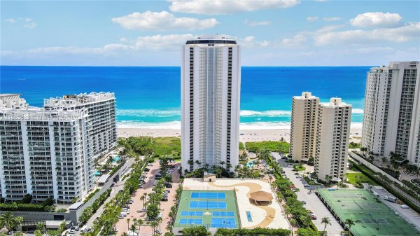 3000 N Ocean Dr #PH-D Singer Island, FL 33404