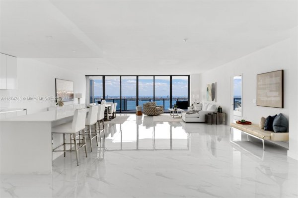 700 NE 24th St #4702 Miami, FL 33137 700 NE 24th St #4702 Miami, FL 33137