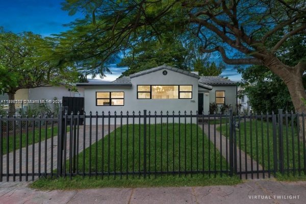 1915 Normandy Dr Miami Beach, FL 33141