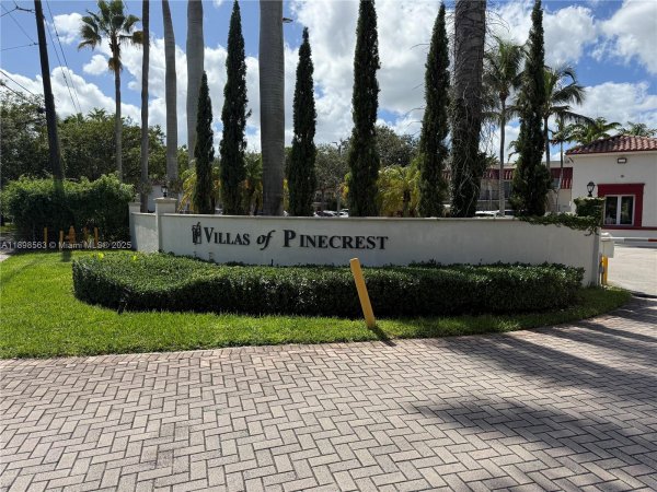 6705 N Kendall Dr #314 Pinecrest, FL 33156