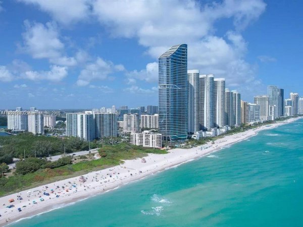 100 Bayview Dr #1901 Sunny Isles Beach, FL 33160