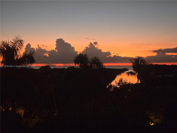 1121 Crandon Blvd #D404 Key Biscayne, FL 33149