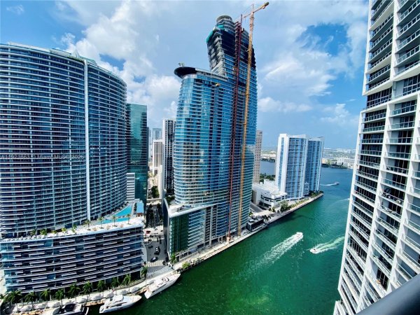 475 Brickell Ave #3715 Miami, FL 33131