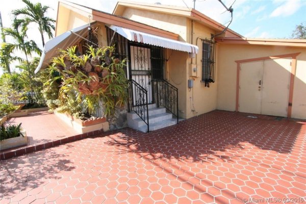 1119 SW 9th St Miami, FL 33130