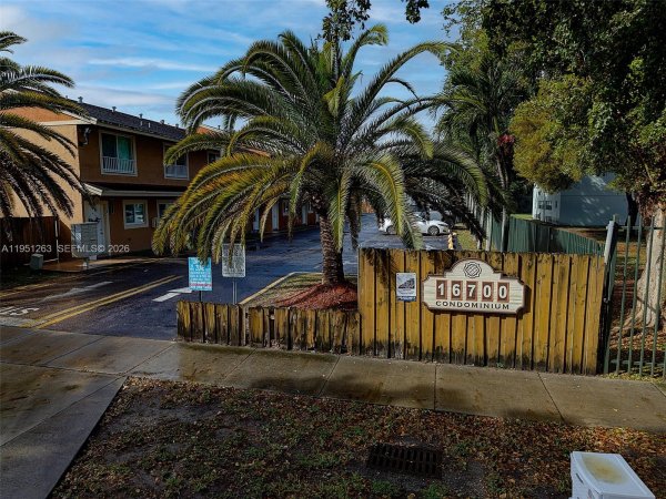 16700 NW 55th Ave #8 Miami Gardens, FL 33055