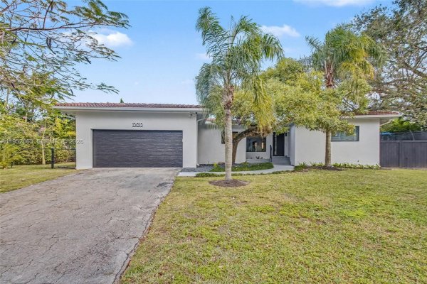 15815 SW 85th Ave Palmetto Bay, FL 33157