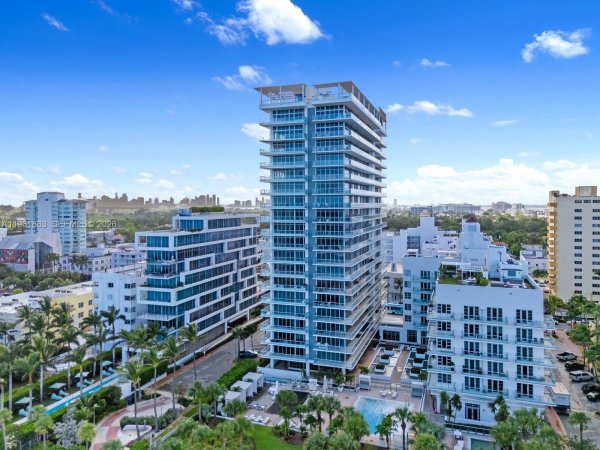 3739 Collins Ave #N-207 Miami Beach, FL 33140