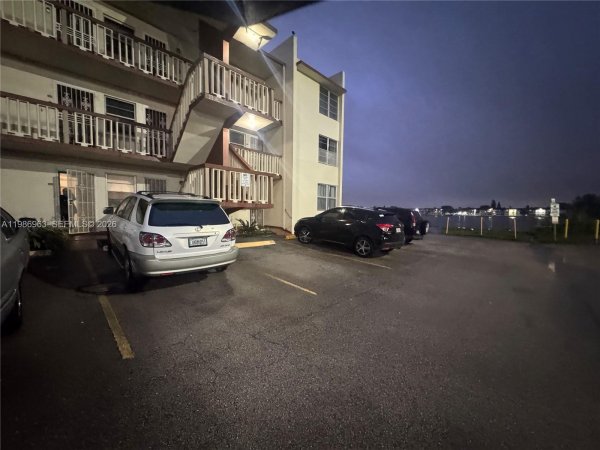 1481 NE Miami Gdns Dr #162 Miami, FL 33179