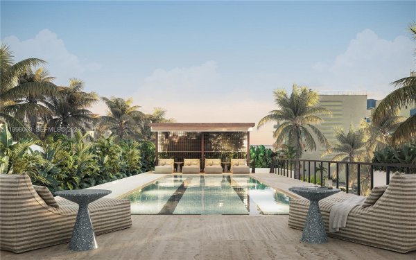 250 Collins Ave #212 Miami Beach, FL 33139