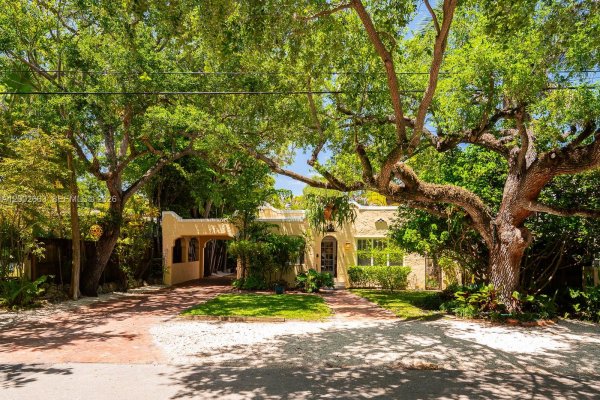 2521 Inagua Ave Coconut Grove, FL 33133