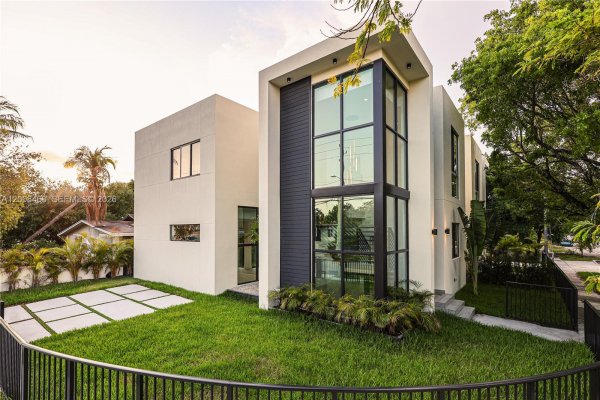 5800 NW 5th Ave #5800 Miami, FL 33127