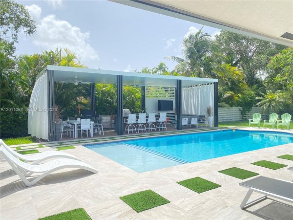 13255 SW 106th Ave Miami, FL 33176