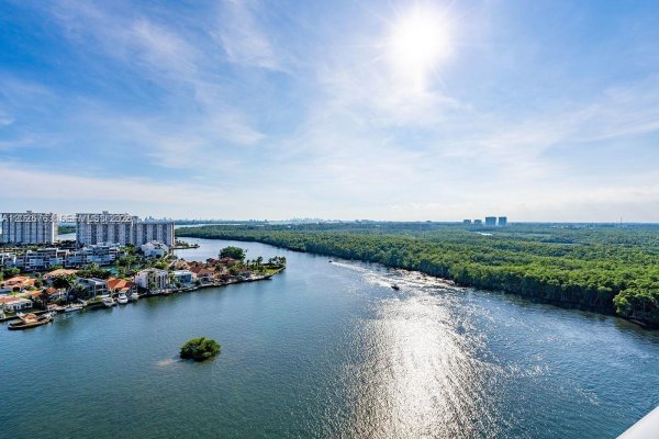 400 Sunny Isles Blvd #1804 Sunny Isles Beach, FL 33160