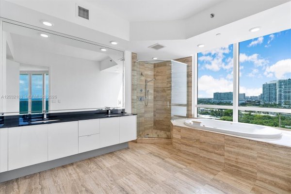 15901 Collins Ave #904 Sunny Isles Beach, FL 33160