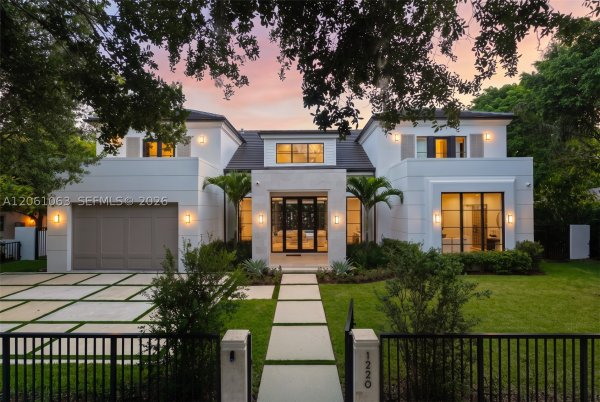 1220 S Alhambra Cir Coral Gables, FL 33146