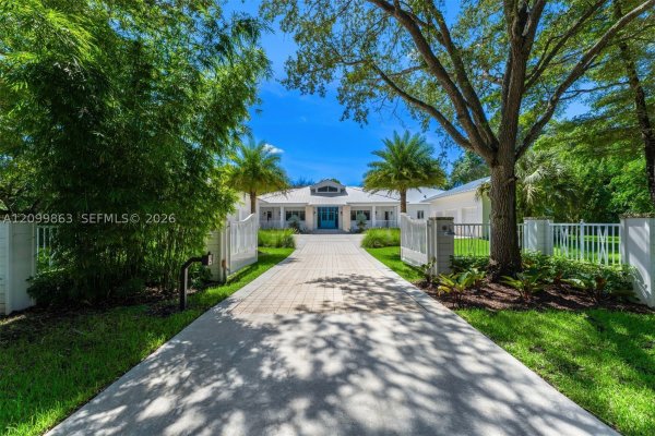 7900 SW 118th St Pinecrest, FL 33156