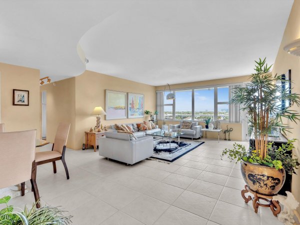 3300 NE 36th #708 Fort Lauderdale, FL 33308