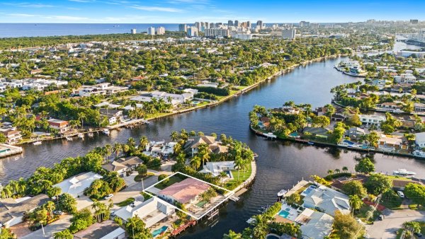 1731 NE 23rd Ave Fort Lauderdale, FL 33305