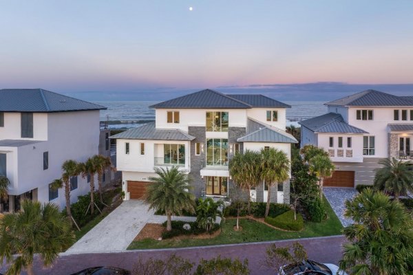 4422 N Highway A1a Hutchinson Island, FL 34949