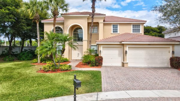 7135 Via Abruzzi Lake Worth, FL 33467