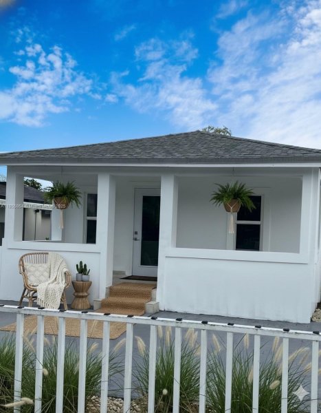 81 NW 44th St #2 Miami, FL 33127