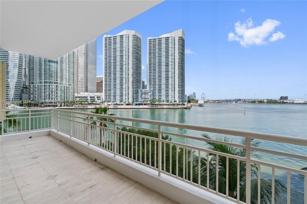 888 Brickell Key Dr #408 Miami, FL 33131