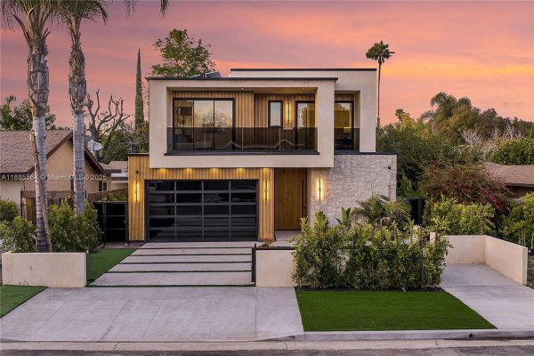 181 NW 41st St Miami, FL 33127