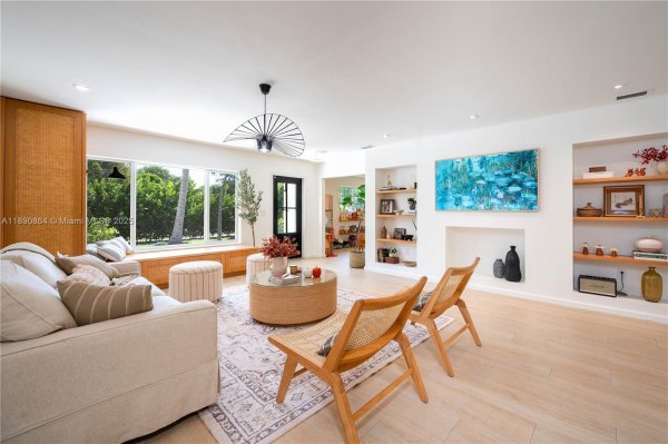 4250 SW 57th Ave South Miami, FL 33155