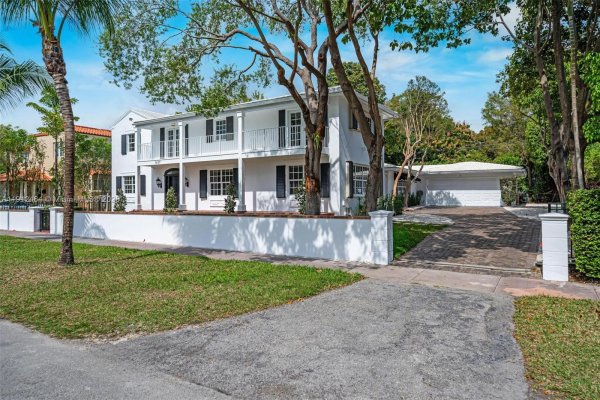 1457 Certosa Ave Coral Gables, FL 33146