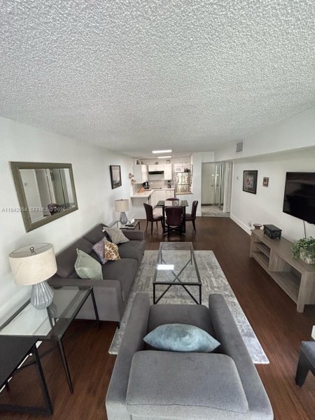 210 172nd St #133 Sunny Isles Beach, FL 33160