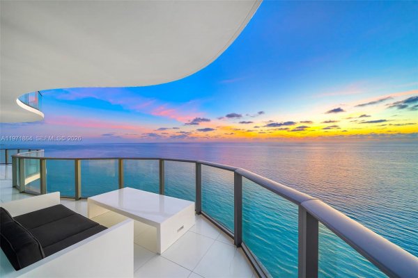 19575 Collins Ave #30 Sunny Isles Beach, FL 33160