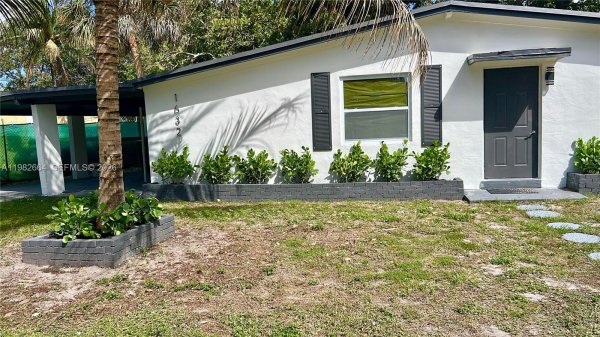 1632 NW 18th Ave Fort Lauderdale, FL 33311