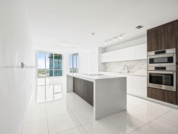 851 NE 1st Ave #4801 Miami, FL 33132