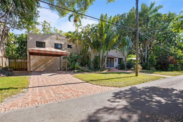 476 NE 119th St Biscayne Park, FL 33161